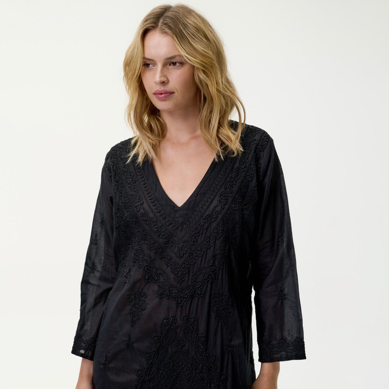 Long Goa Embroidery - Black