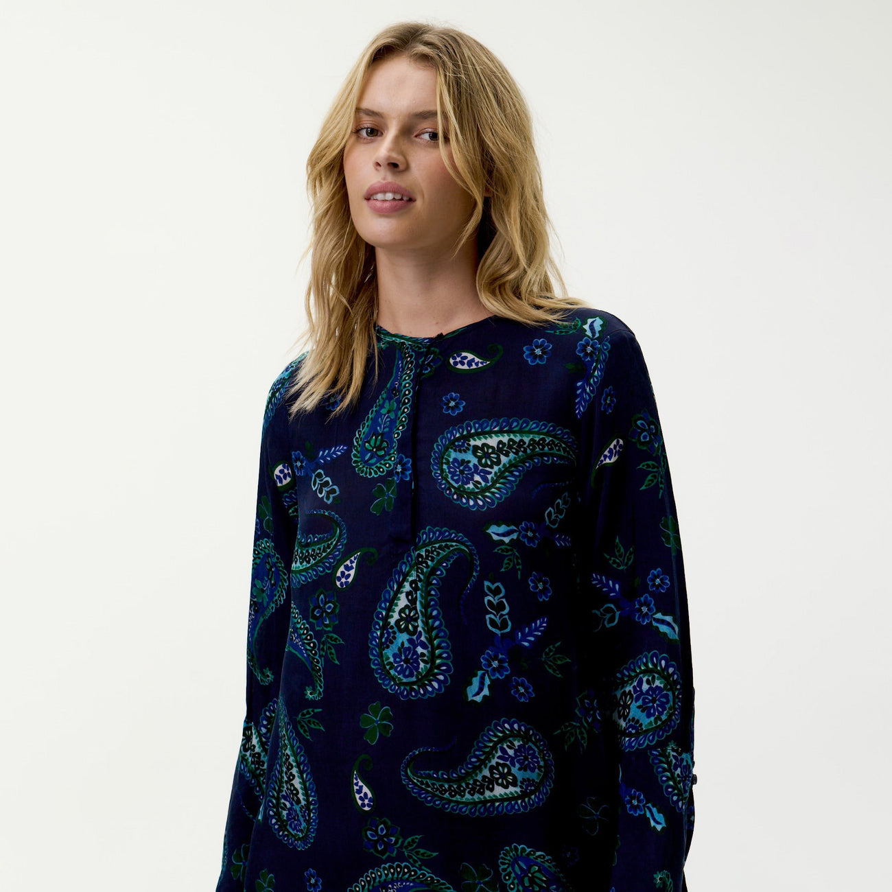 Long Genie Hanalei Bay Viscose - Navy Paisley