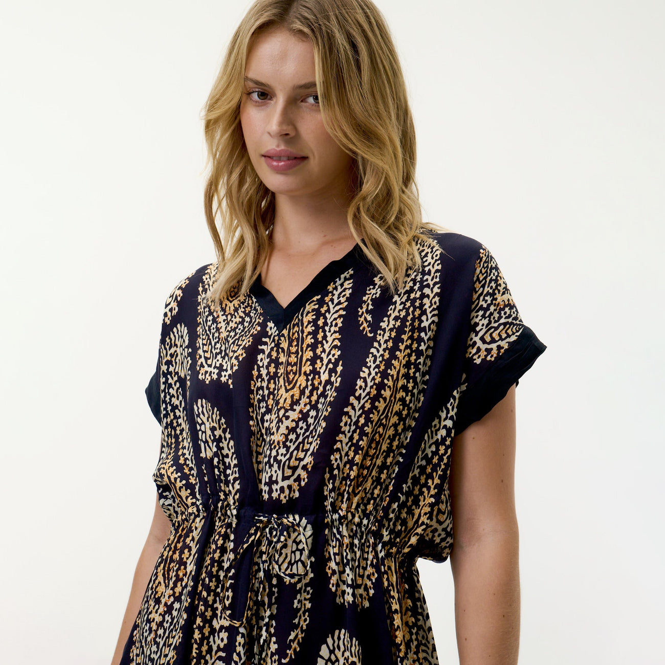 Sammi Provence - Navy Paisley