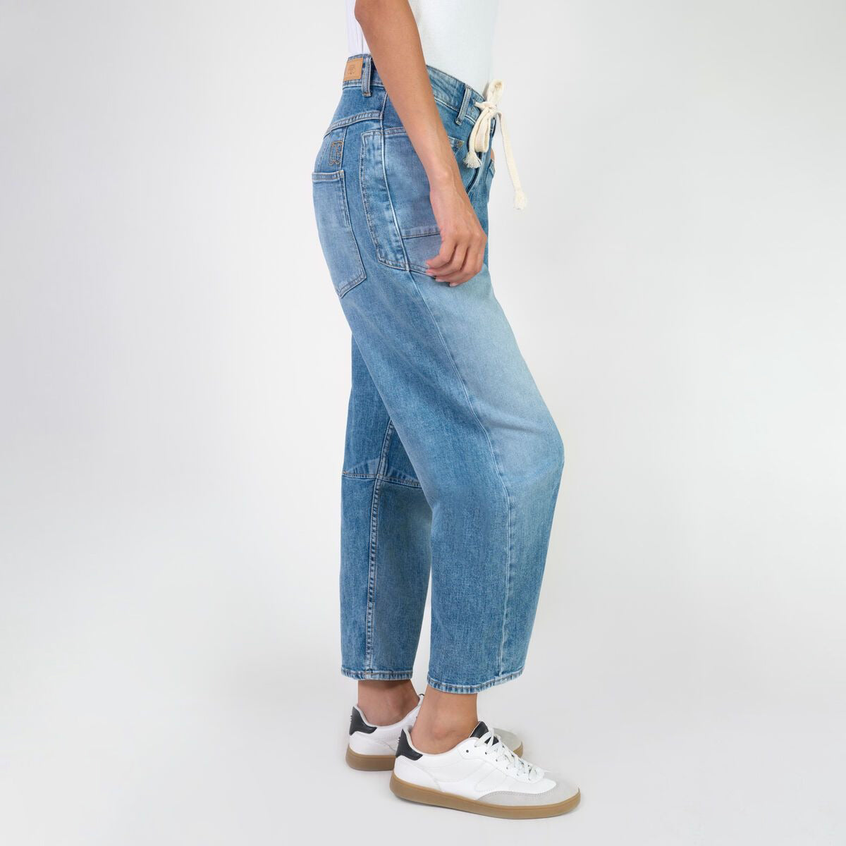Madie High-Waist Jeans