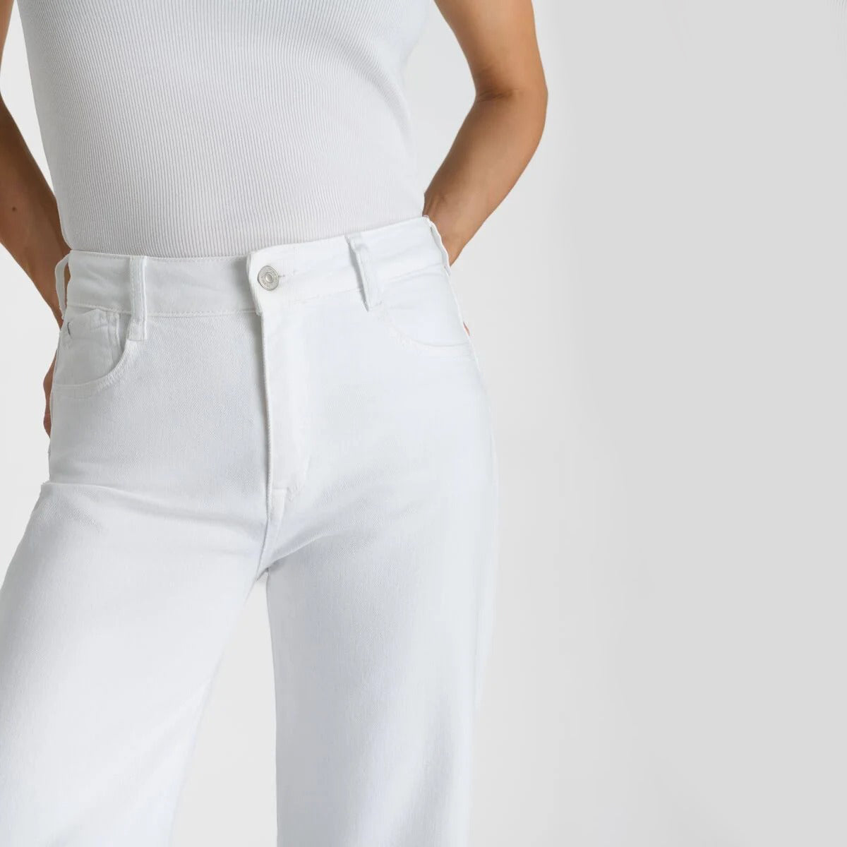 White Pulp Wide-Leg Jeans
