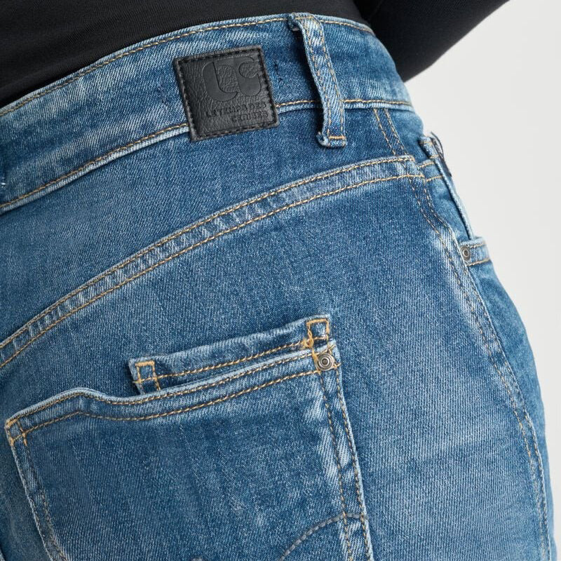 Alena Blue Mom Jeans
