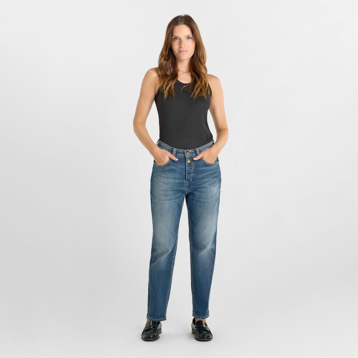 Clelia High-Waisted Girlfriend Jeans