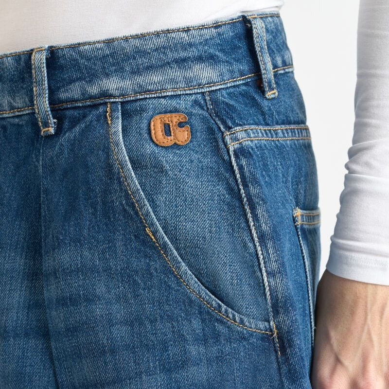 Extra Wide-Leg Louvy Jeans