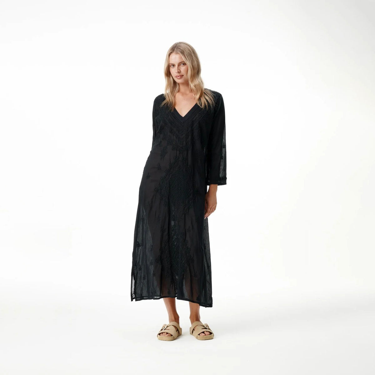 Long Goa - Black on Black