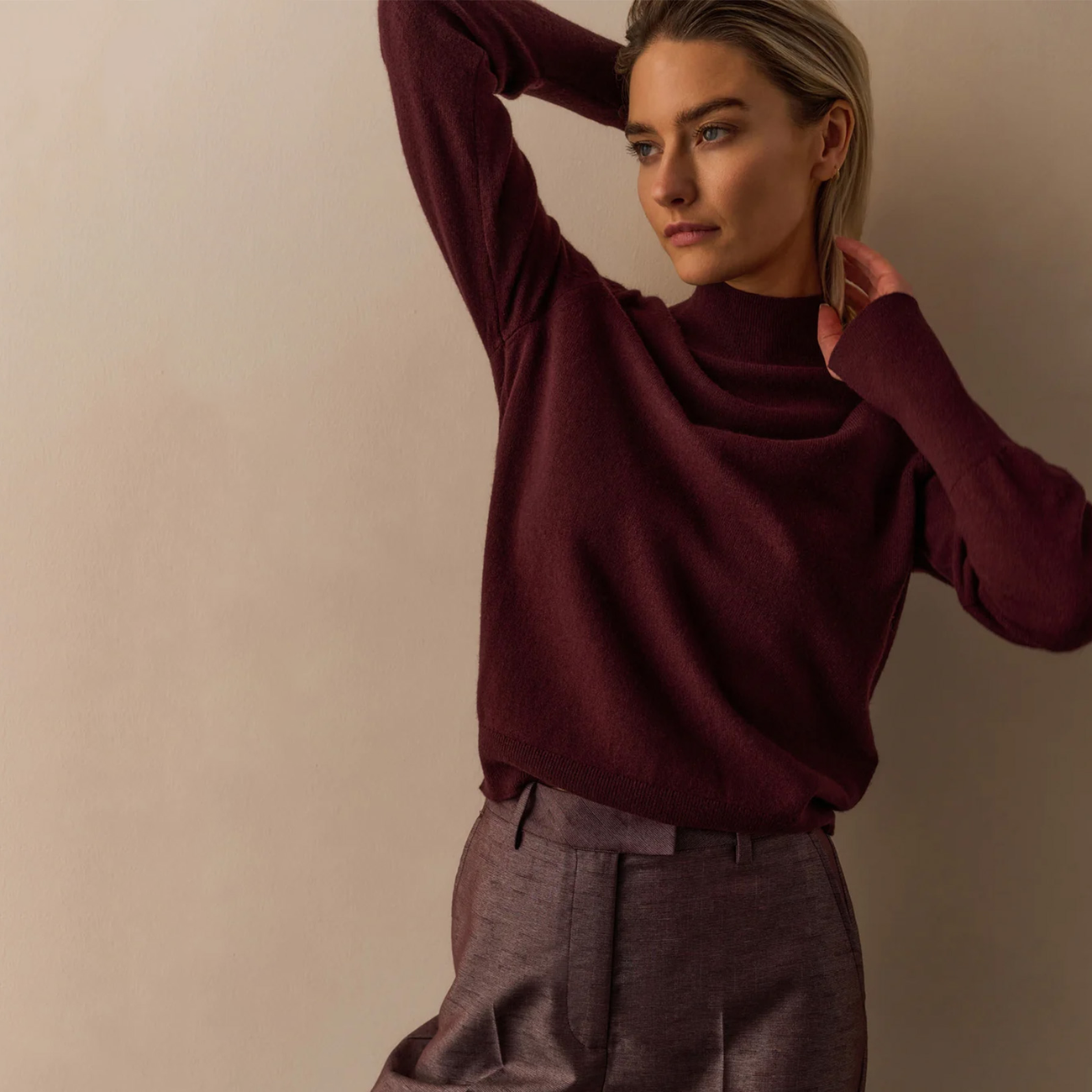 Fine Knit sweater with Cut-Out Neckline