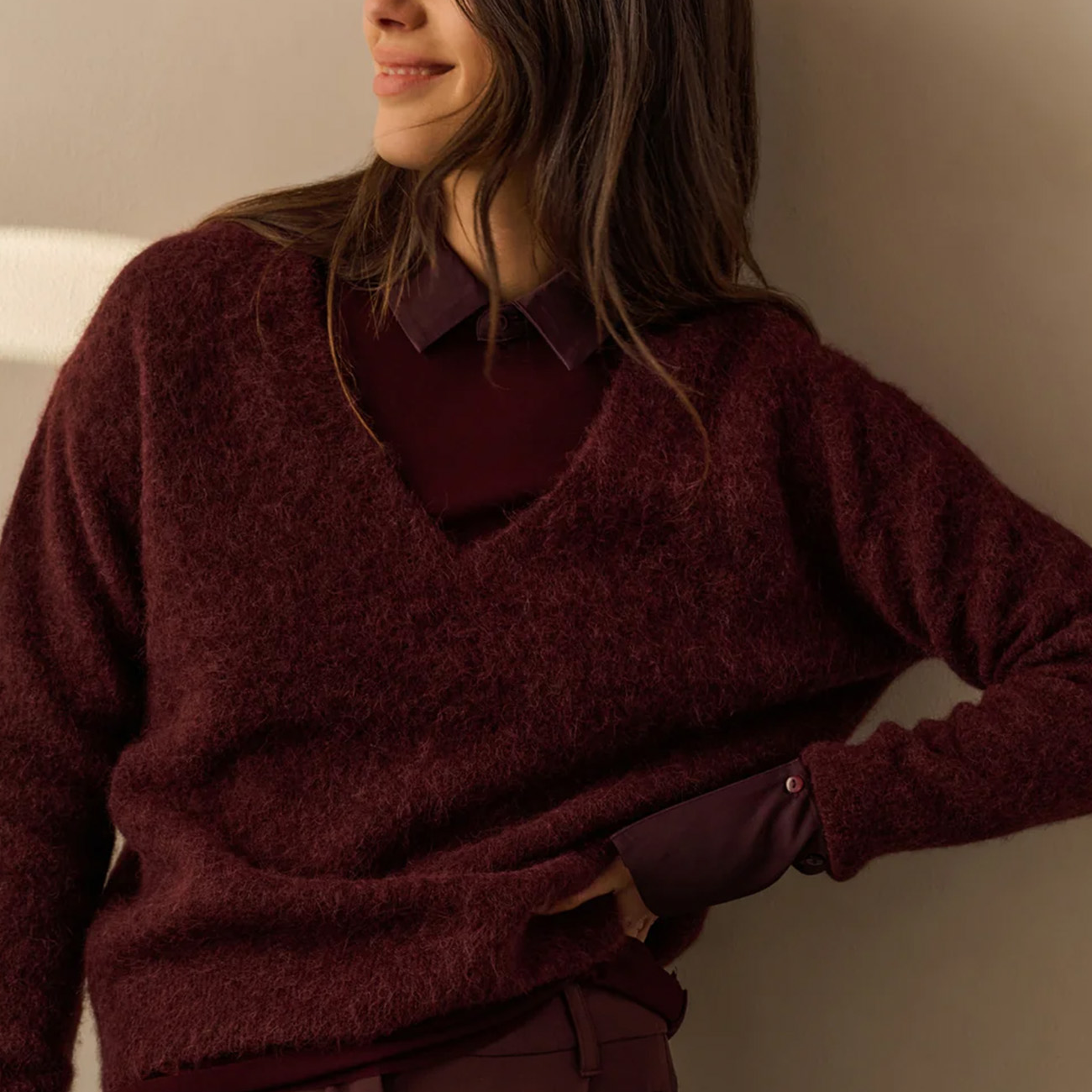 Soft Sweater with V-neck - Fudge Purple