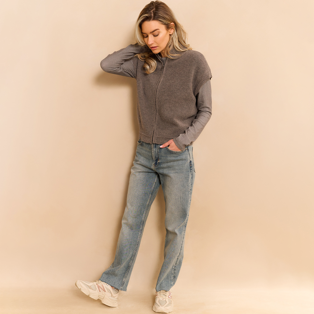 Sleeveless Cardigan with Zipper