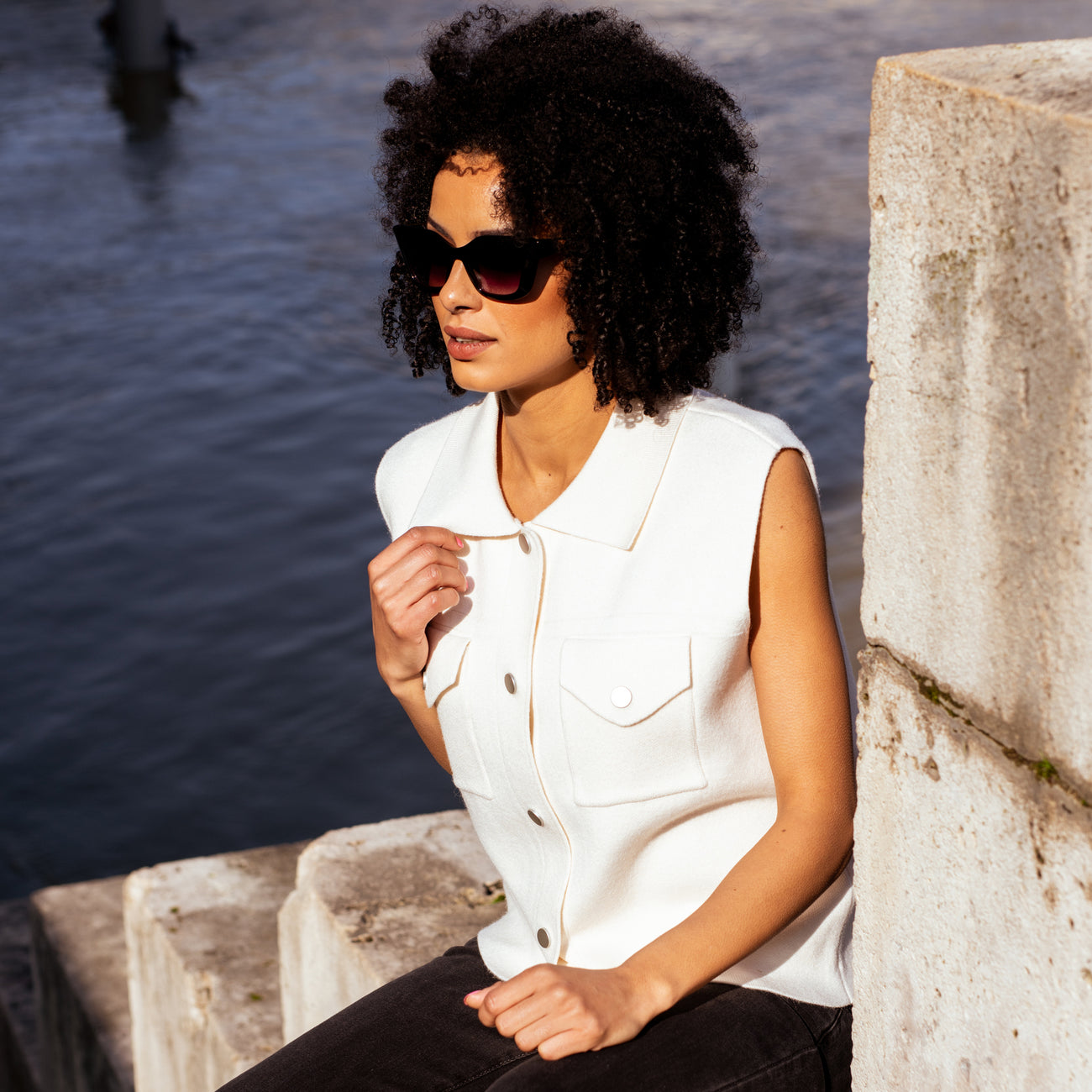 Lola Sleeveless Jacket with Snap Buttons - Cream