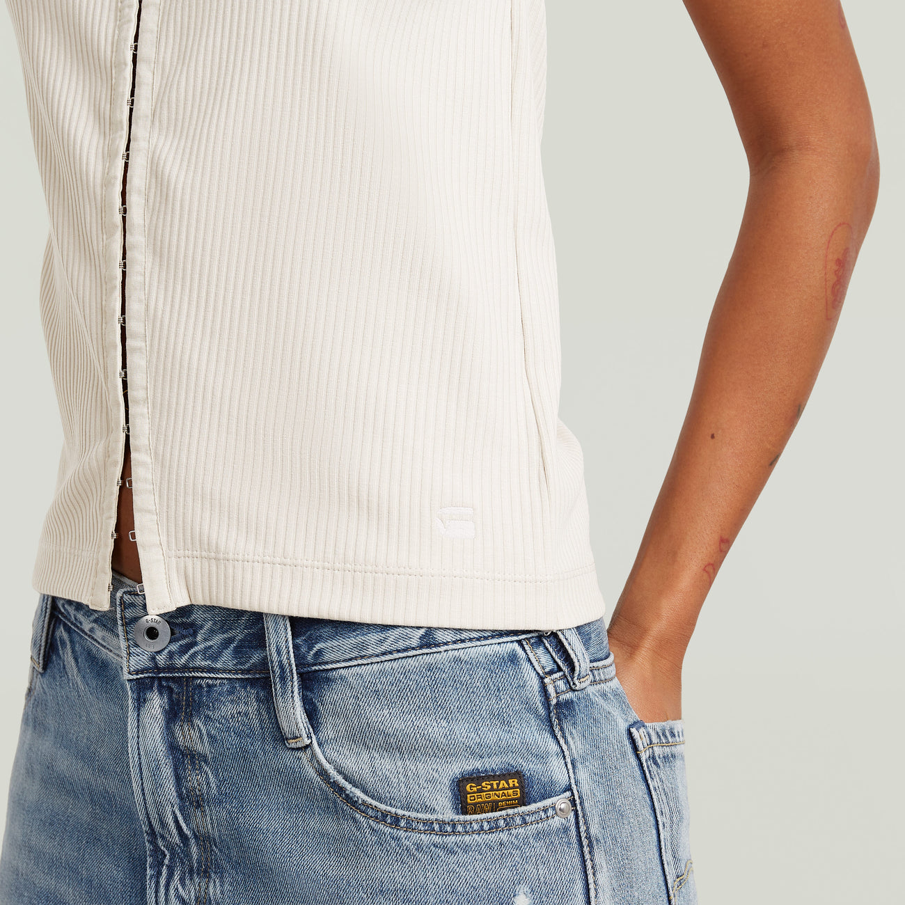 Hook & Eye Slim Rib T-Shirt - White