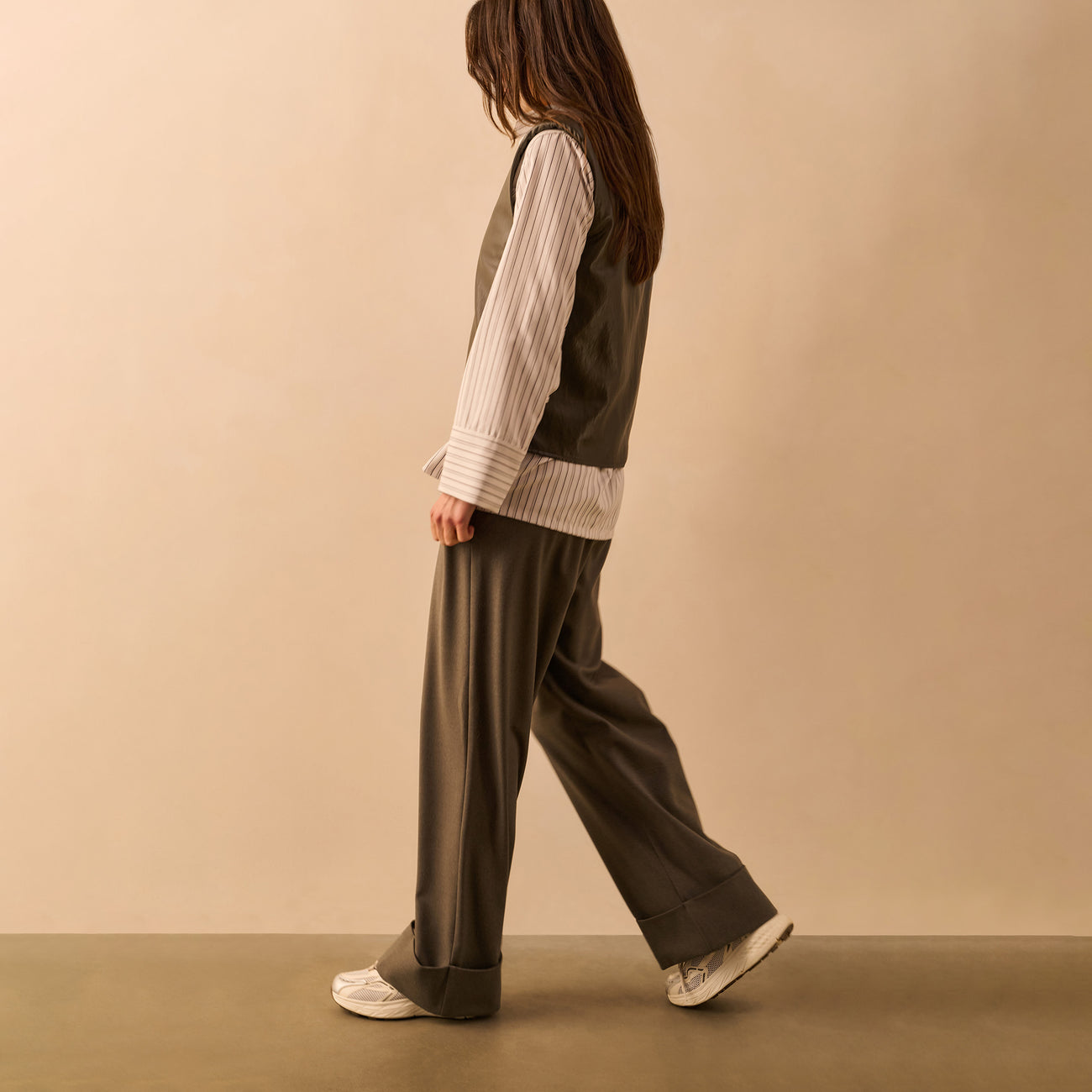 Soft Structured Trousers with Big Turn-Ups - Dark Taupe Grey Melange