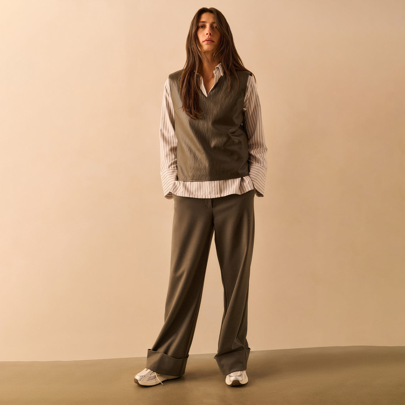 Soft Structured Trousers with Big Turn-Ups - Dark Taupe Grey Melange