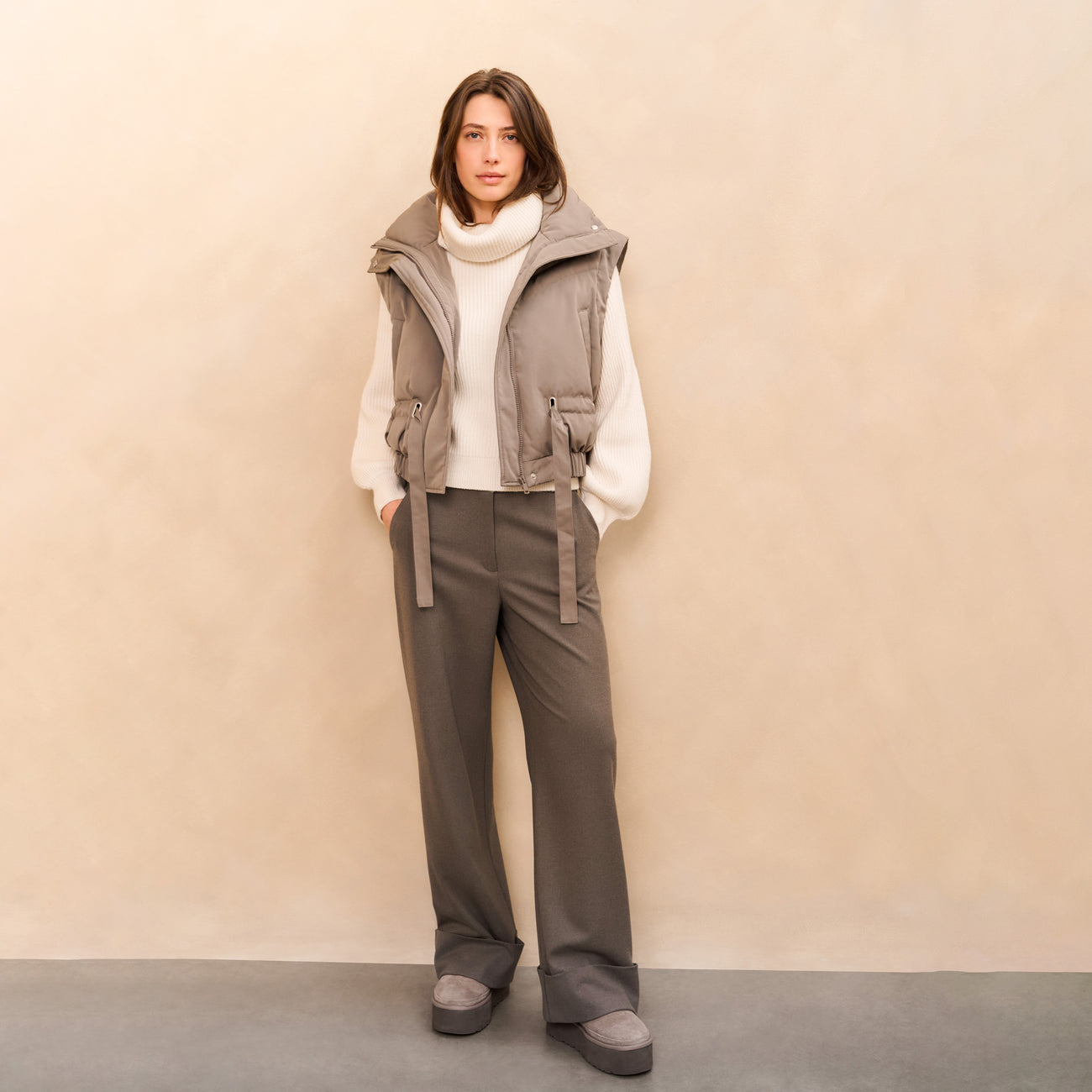 Knitted Sweater with Wide Collar and Balloon Sleeves