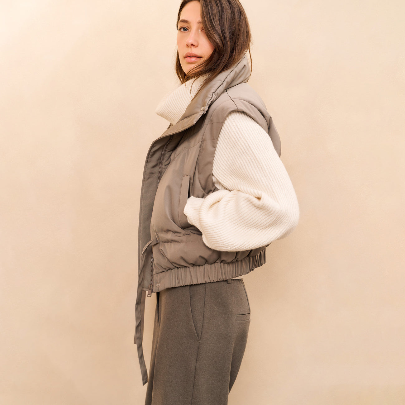 Knitted Sweater with Wide Collar and Balloon Sleeves
