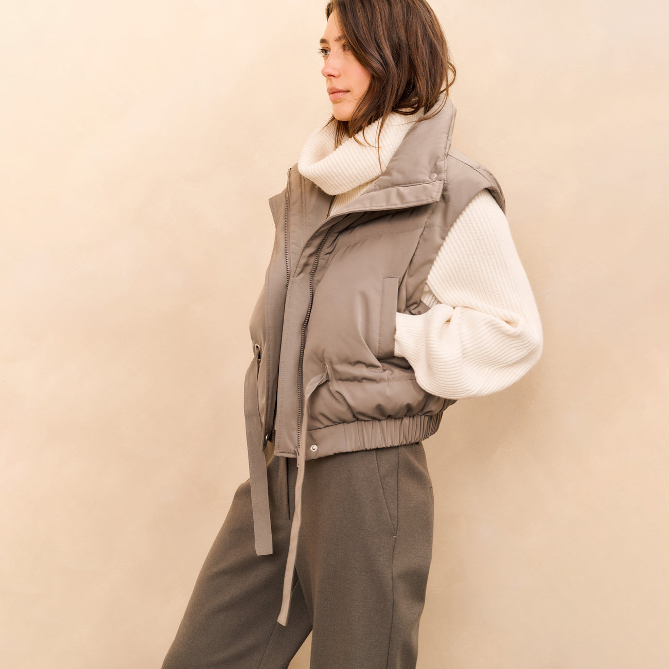 Knitted Sweater with Wide Collar and Balloon Sleeves