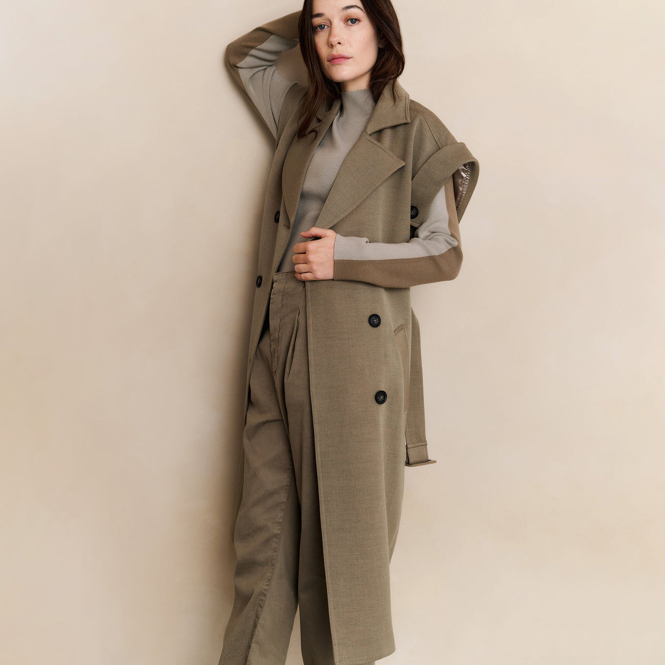 Trousers with Pleats and Chino Pockets - Sand Brown