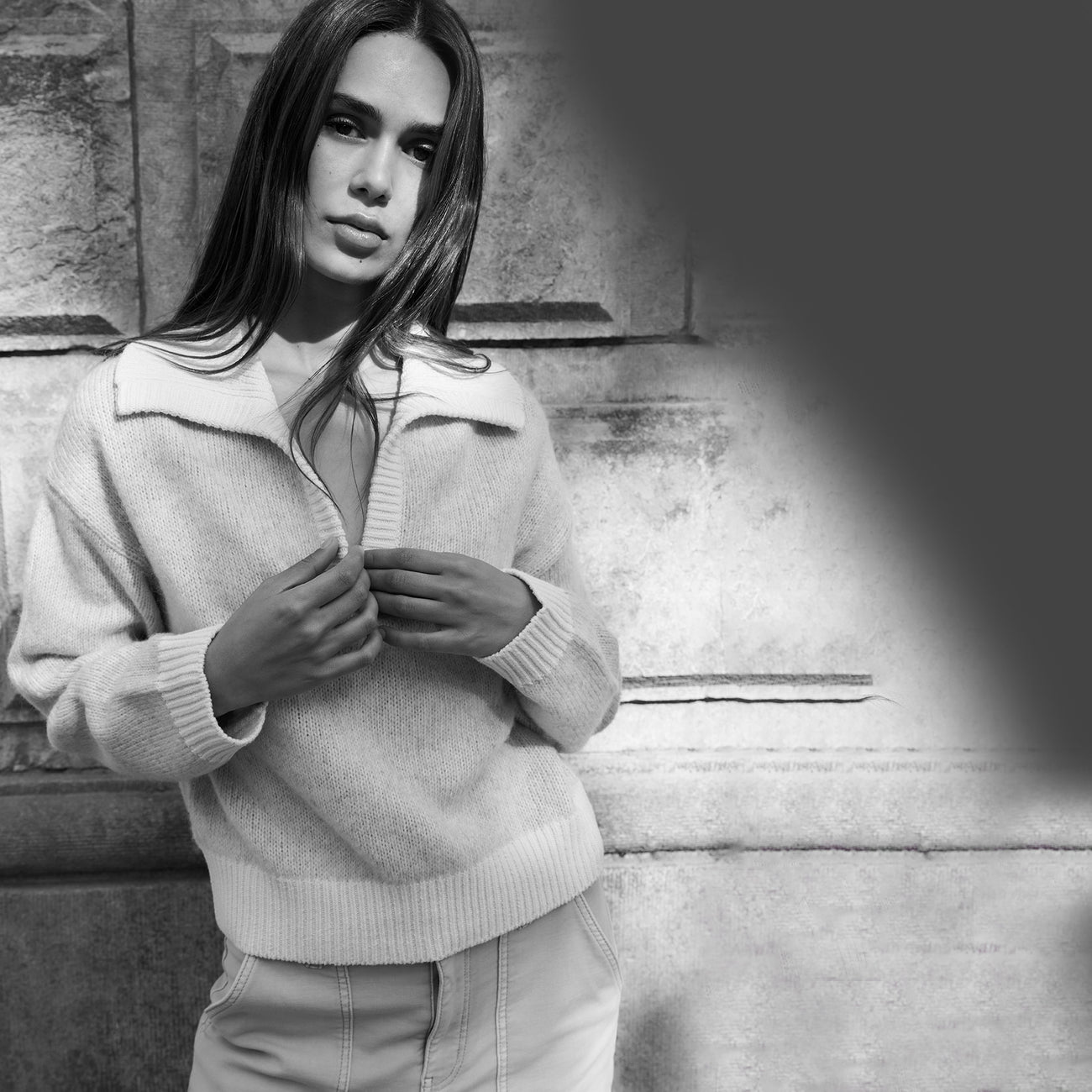 Knitted Sweater with Contrast Collar & Trims
