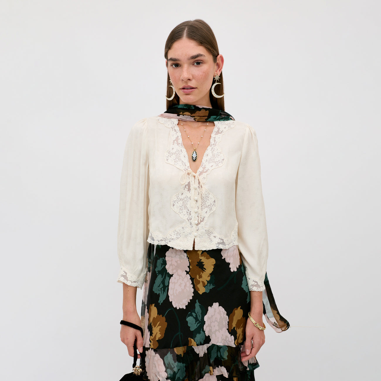 Tove Top Floral Trail Jacquard - Champagne