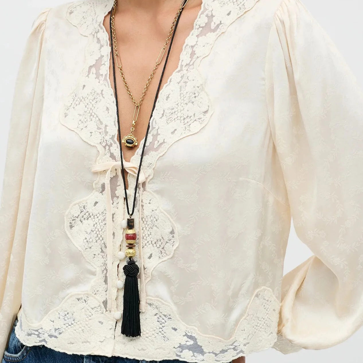 Tove Top Floral Trail Jacquard - Champagne