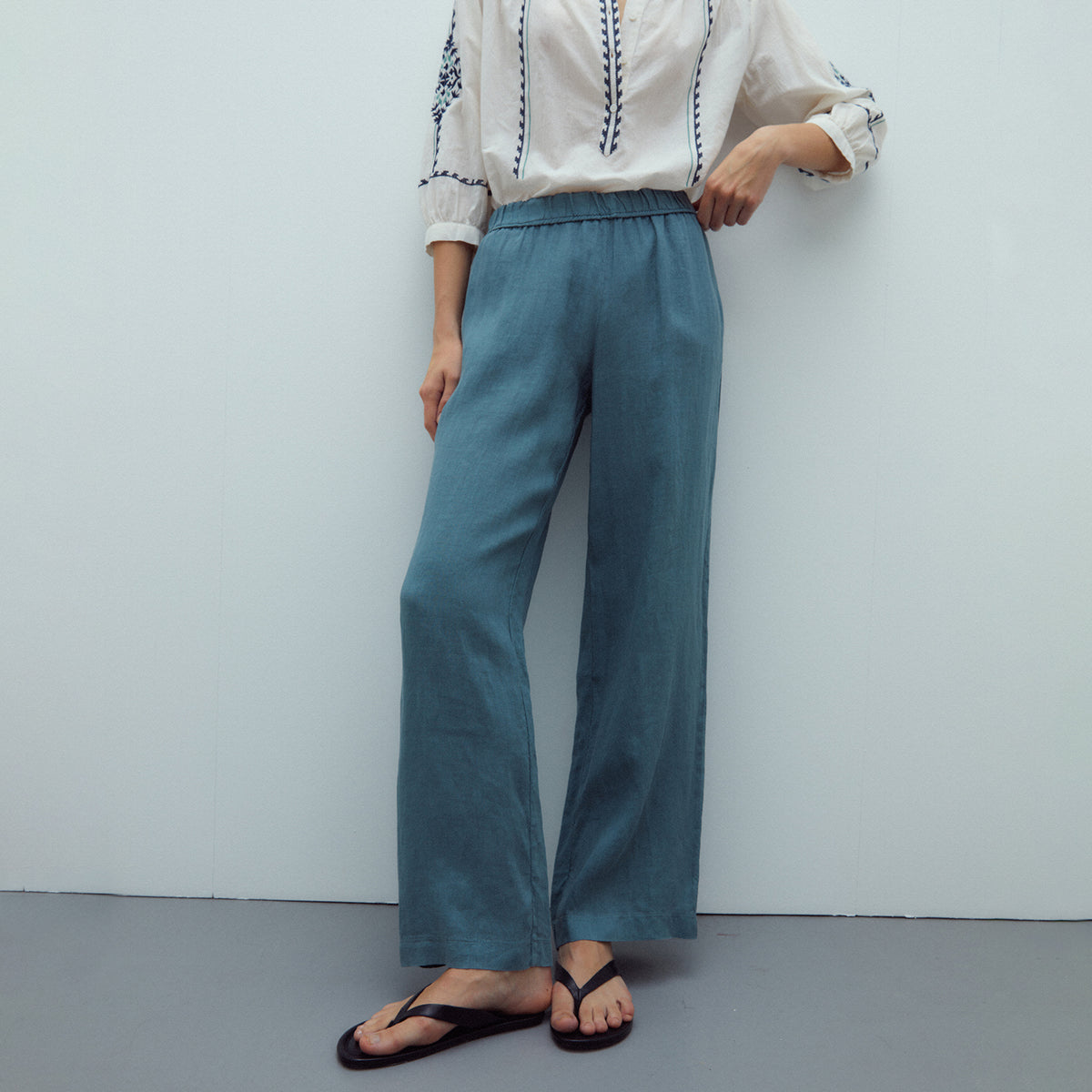 100% Linen Straight-Leg Trousers