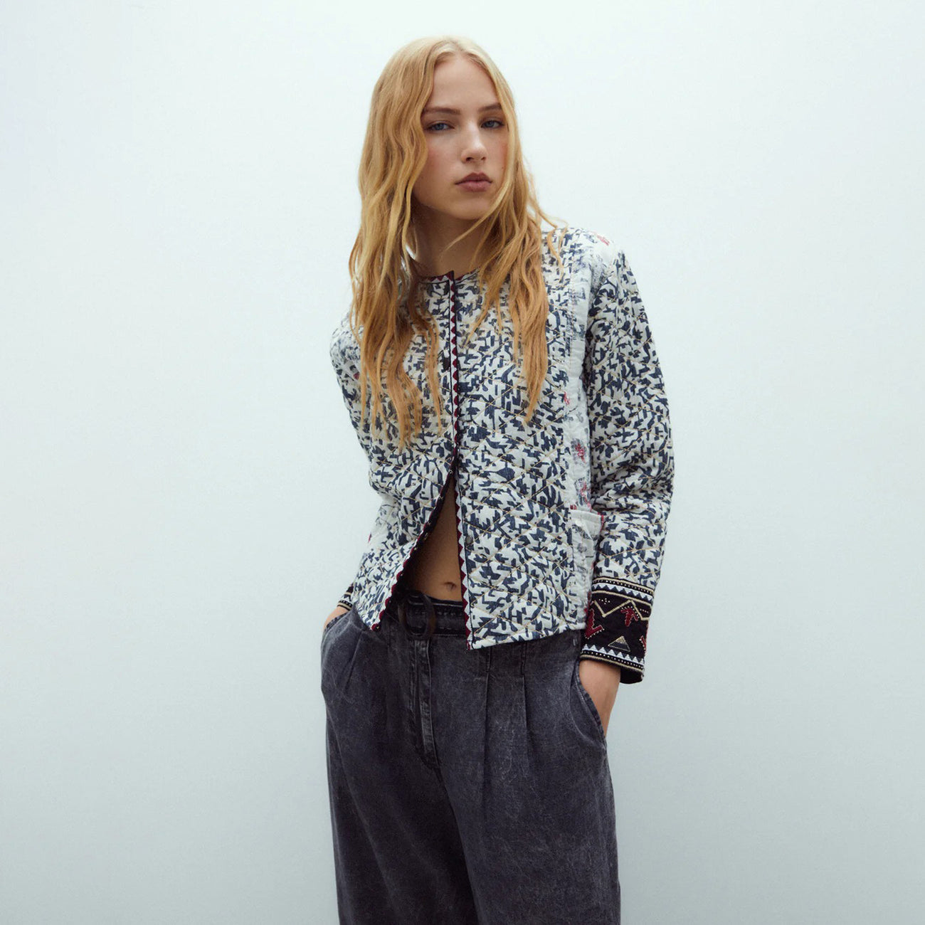 Women's Short Embellished Printed Jacket