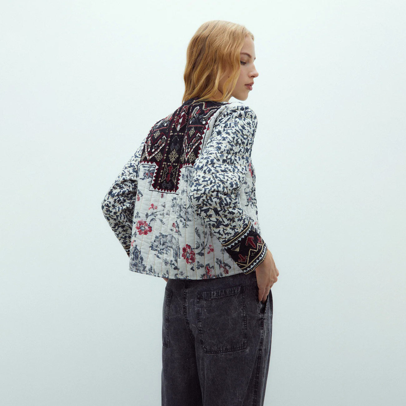 Women's Short Embellished Printed Jacket