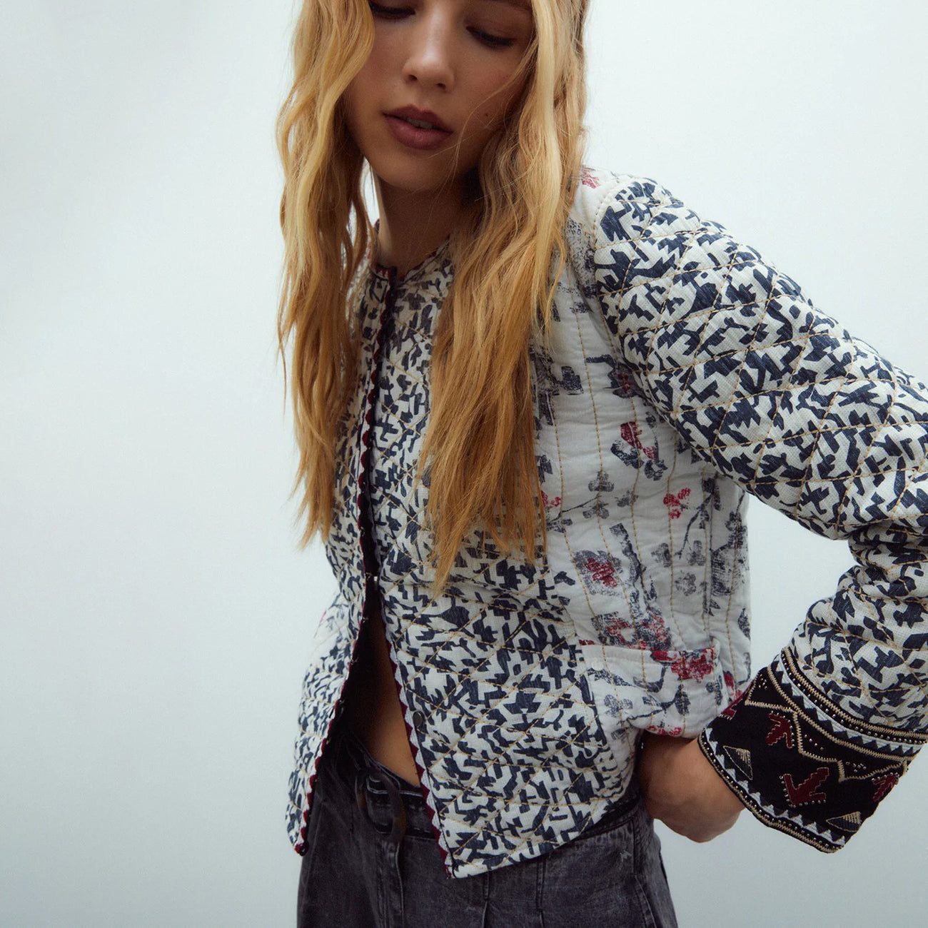 Women's Short Embellished Printed Jacket