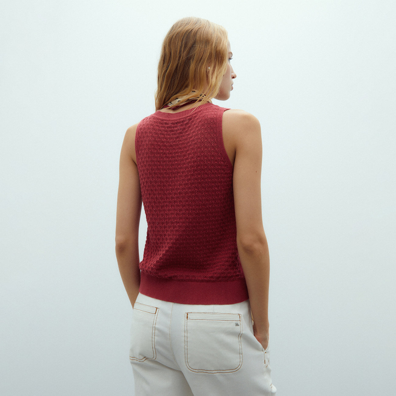 Open-Knit Sleeveless Round-Neck Jumper - Bordeaux
