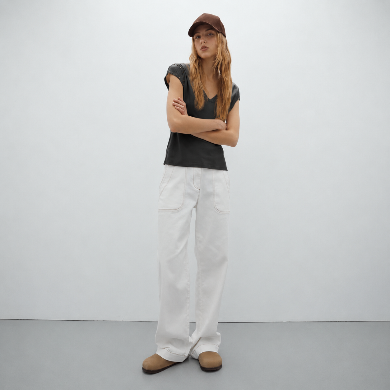 Studded Sleeveless V-neck T-shirt