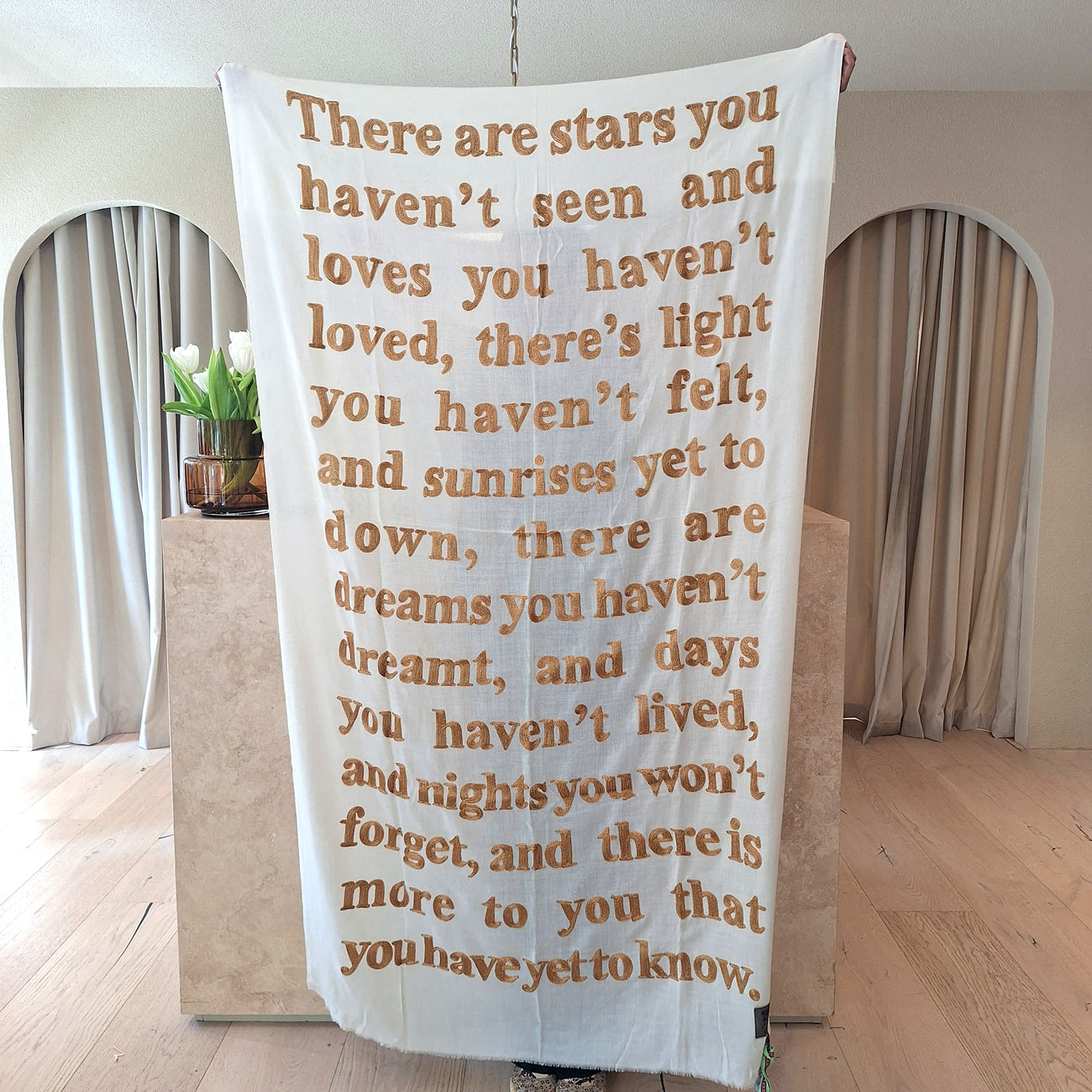 Karien Belle Scarf - White X Gold