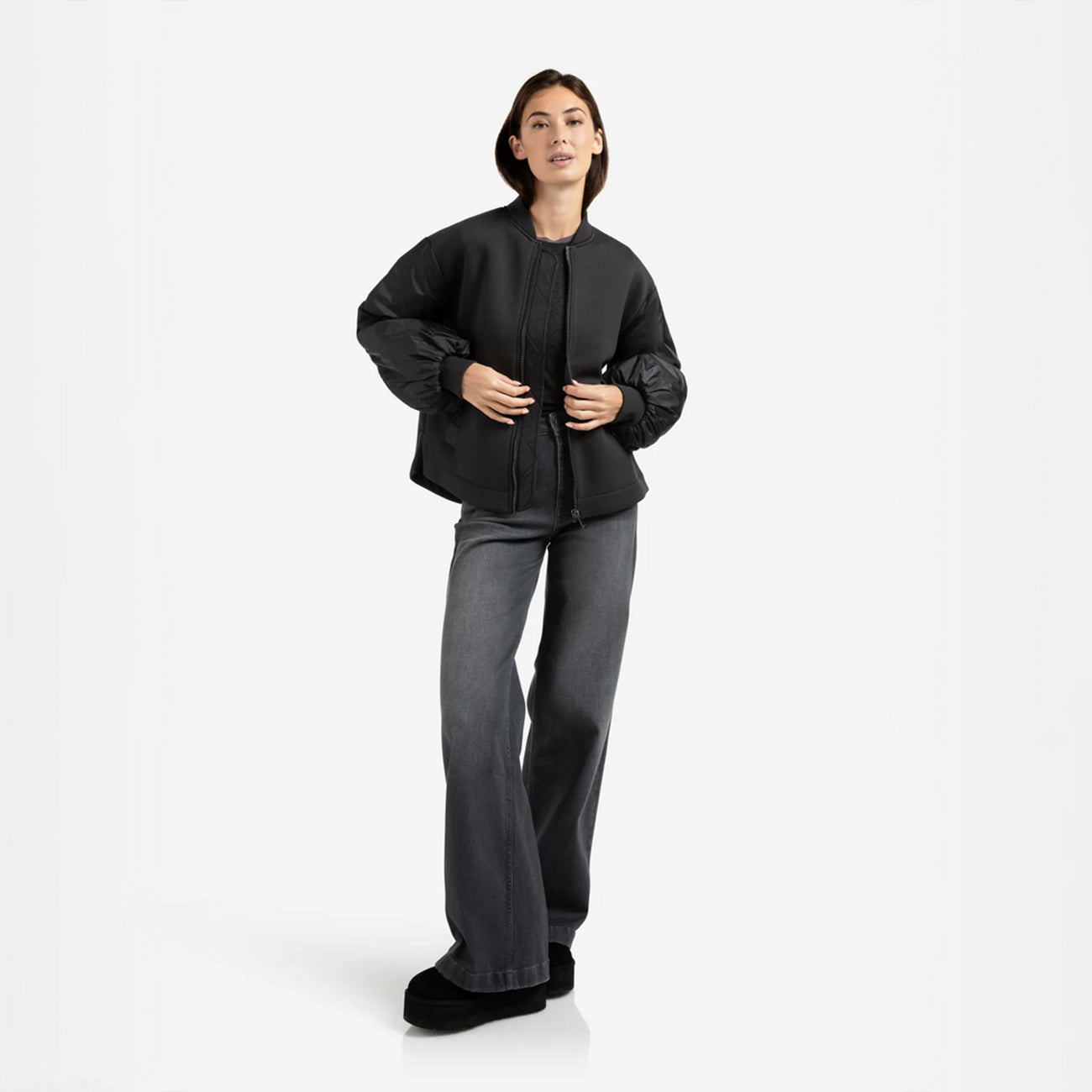 High-Waist Wide-Leg Jeans - Grey