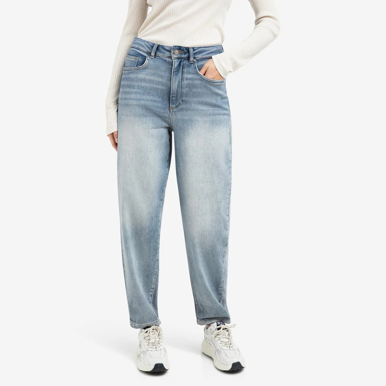 Loose Fit High Waist Denim