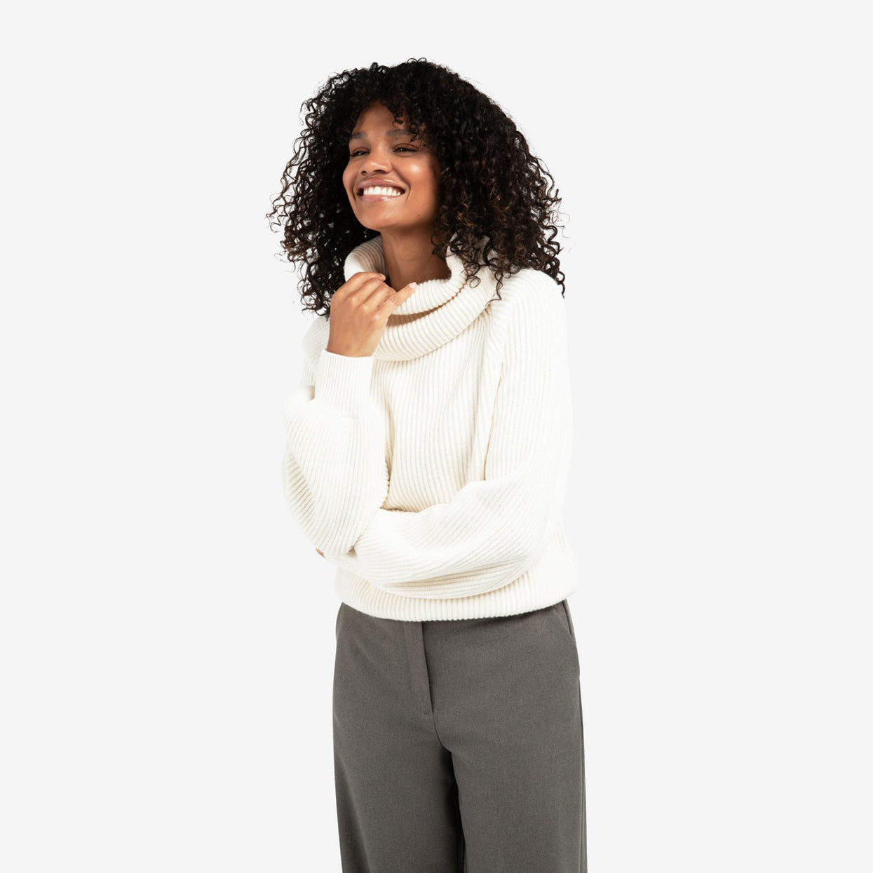 Knitted Sweater with Wide Collar and Balloon Sleeves