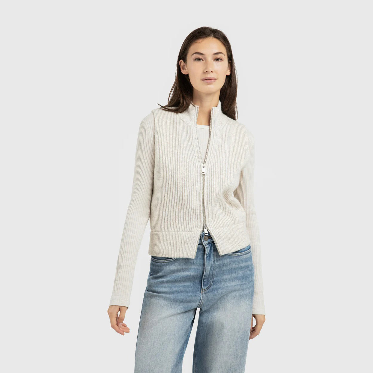 Knitted Sleeveless Cardigan With Zipper