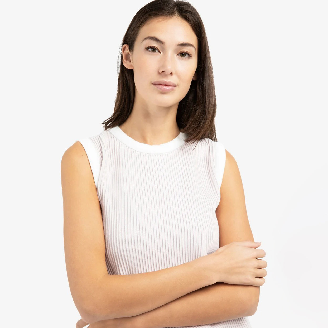 Sleeveless Ribbed Sweater with Crew Neckline