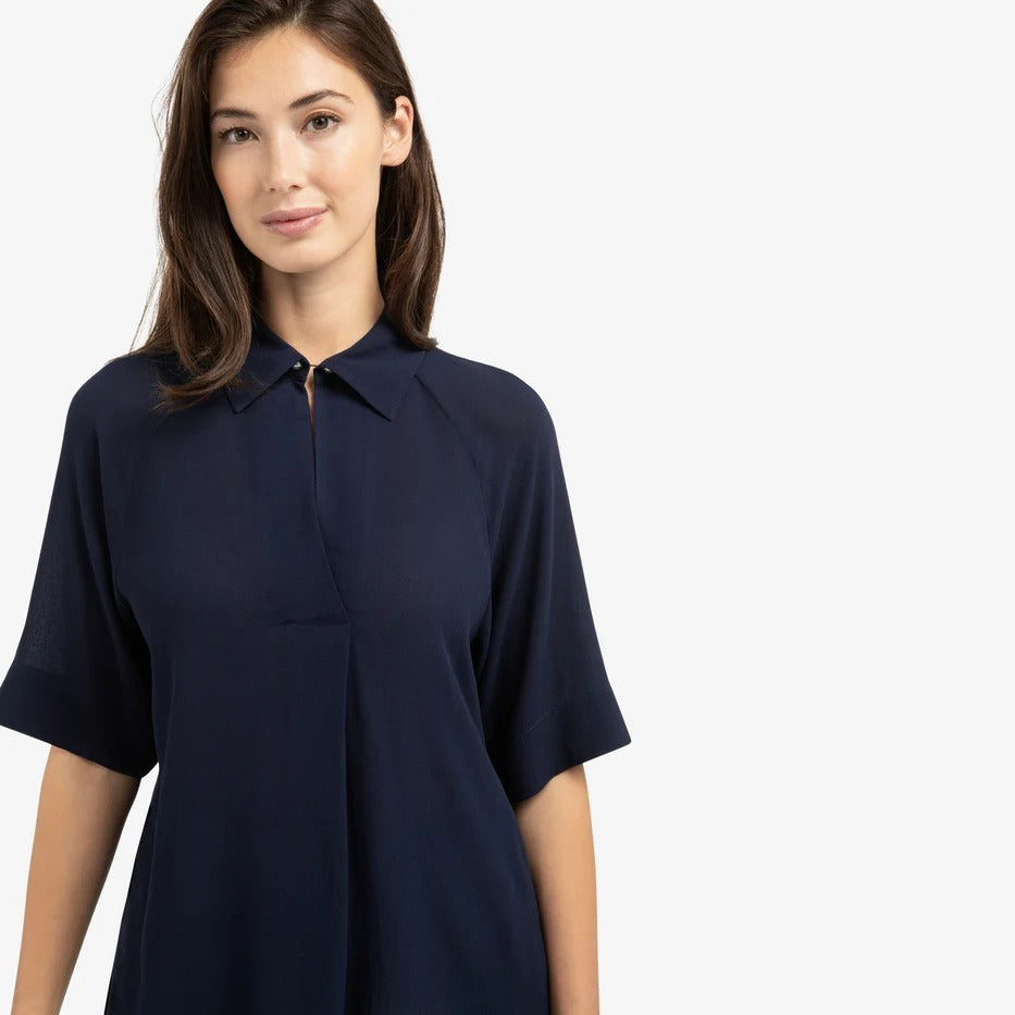 Top with Short Raglan Sleeves and Pearl Detail