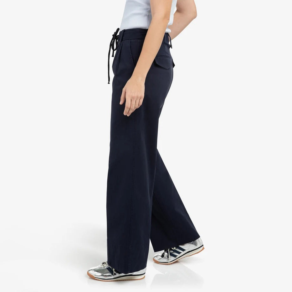 Trousers with Pleats, Wide Legs and Drawcord