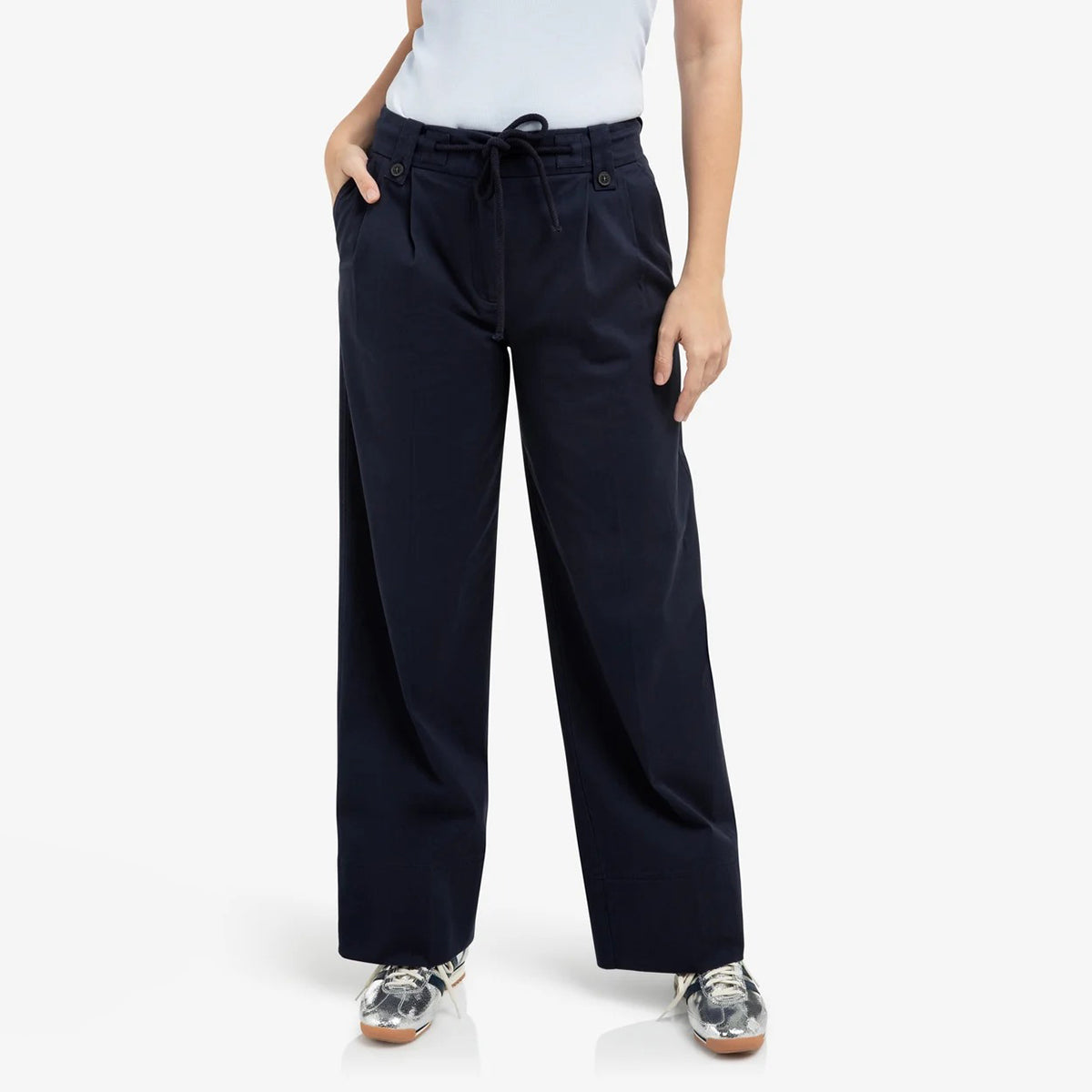 Trousers with Pleats, Wide Legs and Drawcord