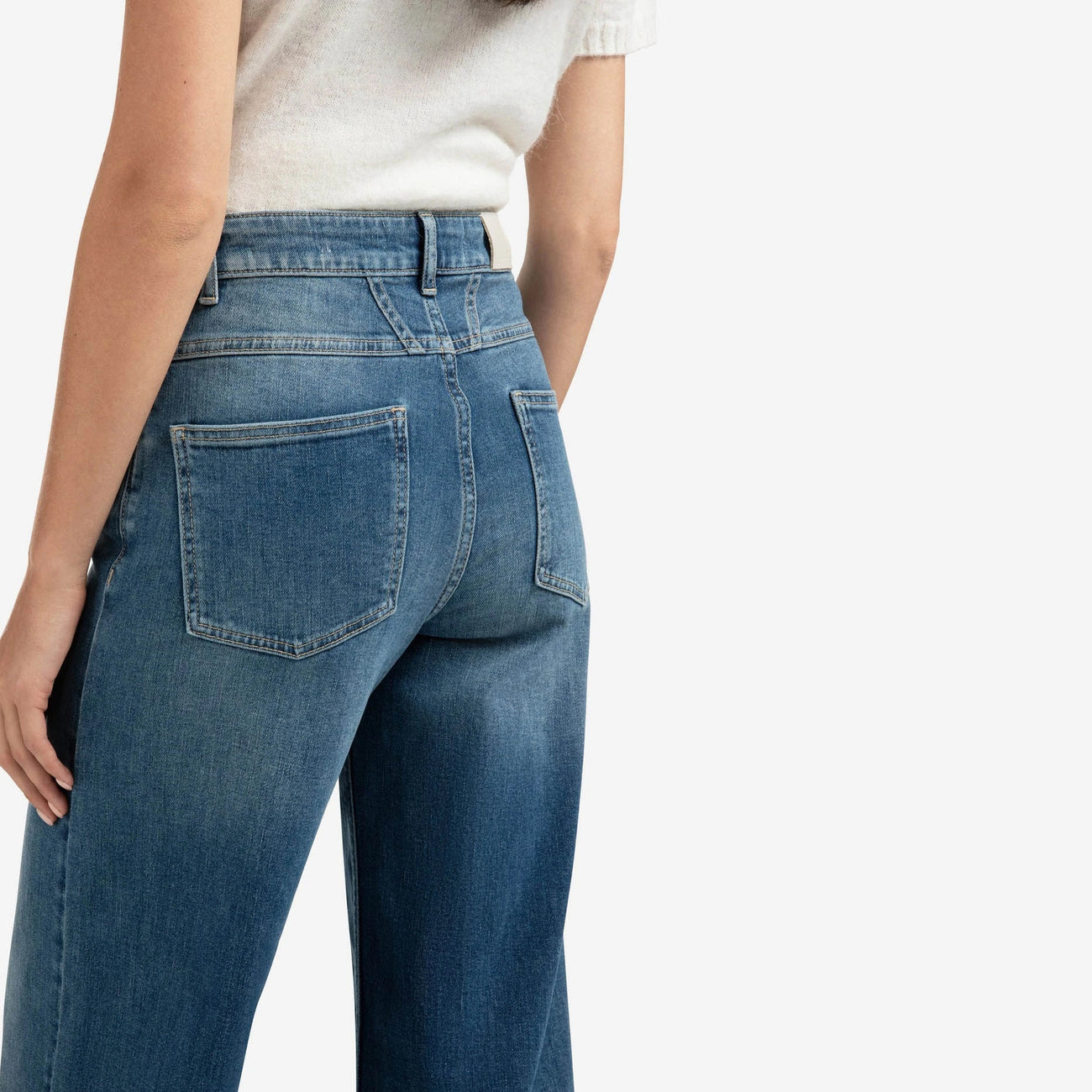 High-Waist Wide-Leg Jeans - Blue